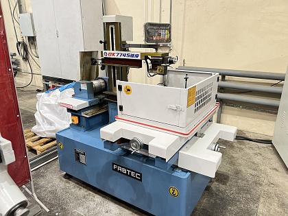 Электроэрозионный проволочно-вырезной станок FABTEC DK7745 с ЧПУ и УЦИ